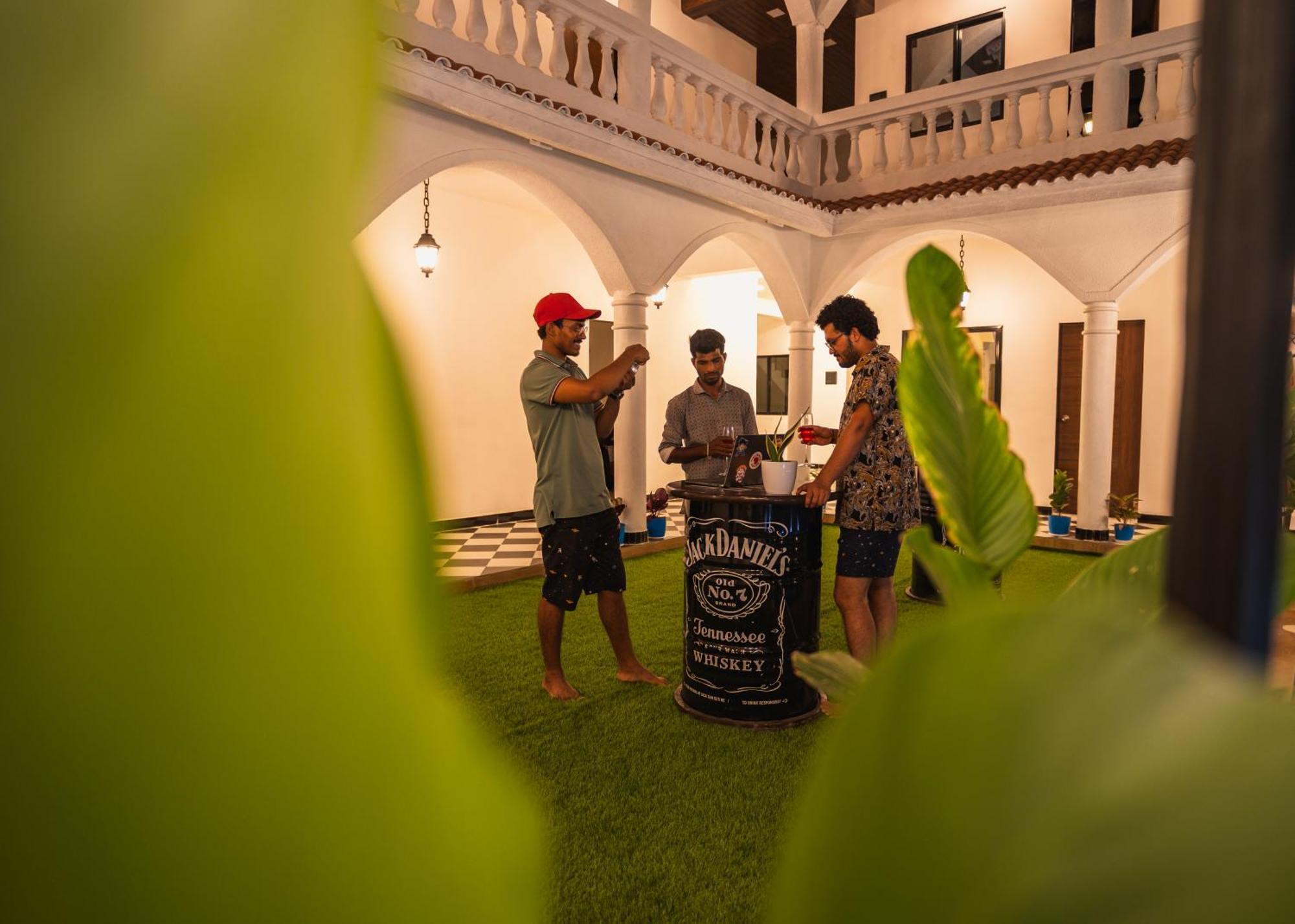 Sapphire Mansion Hotel Alībāg Eksteriør billede