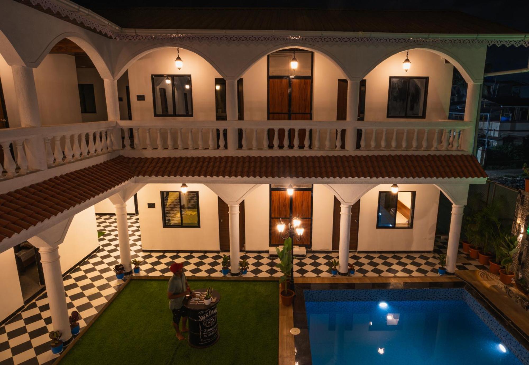 Sapphire Mansion Hotel Alībāg Eksteriør billede