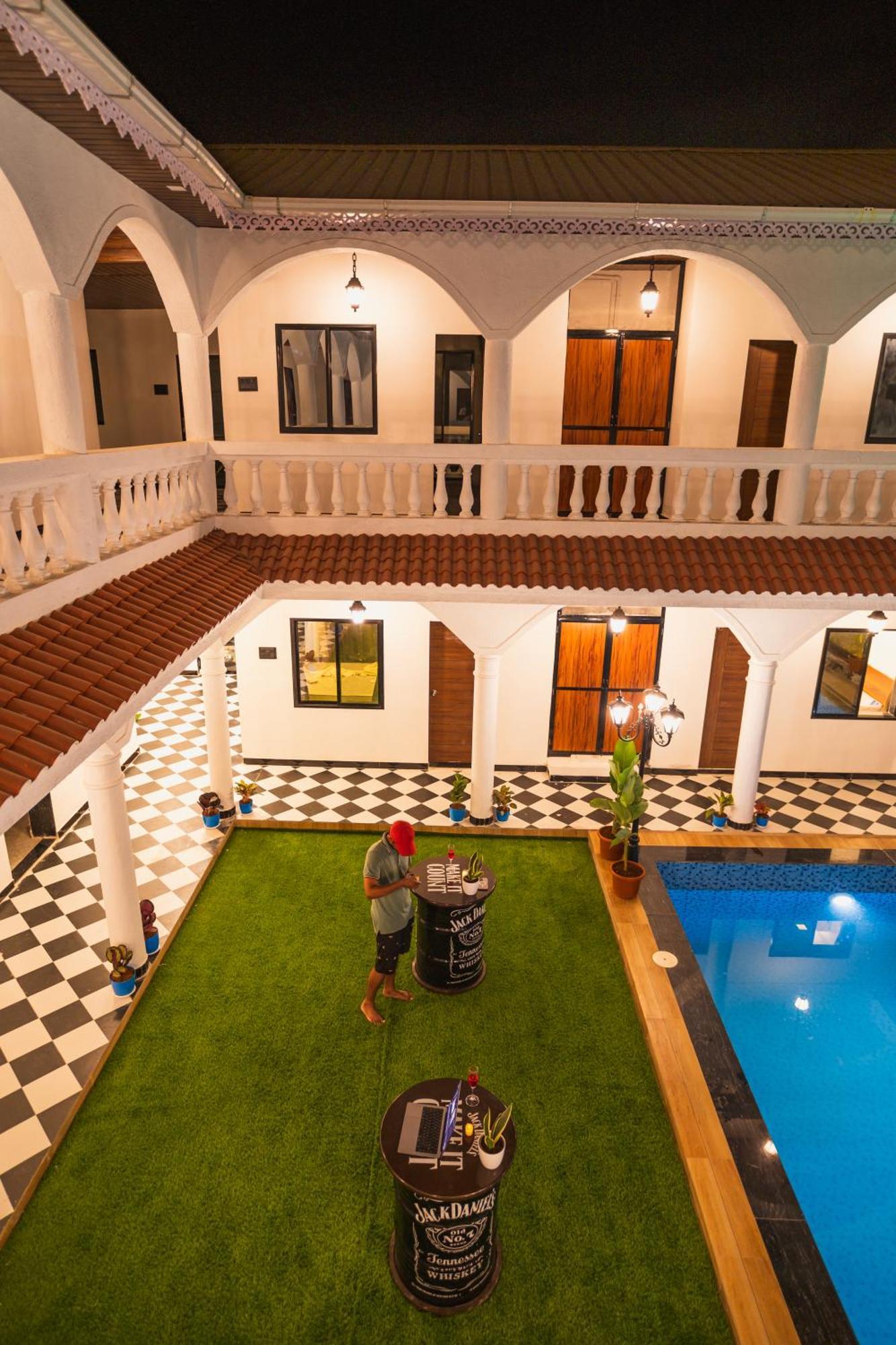 Sapphire Mansion Hotel Alībāg Eksteriør billede