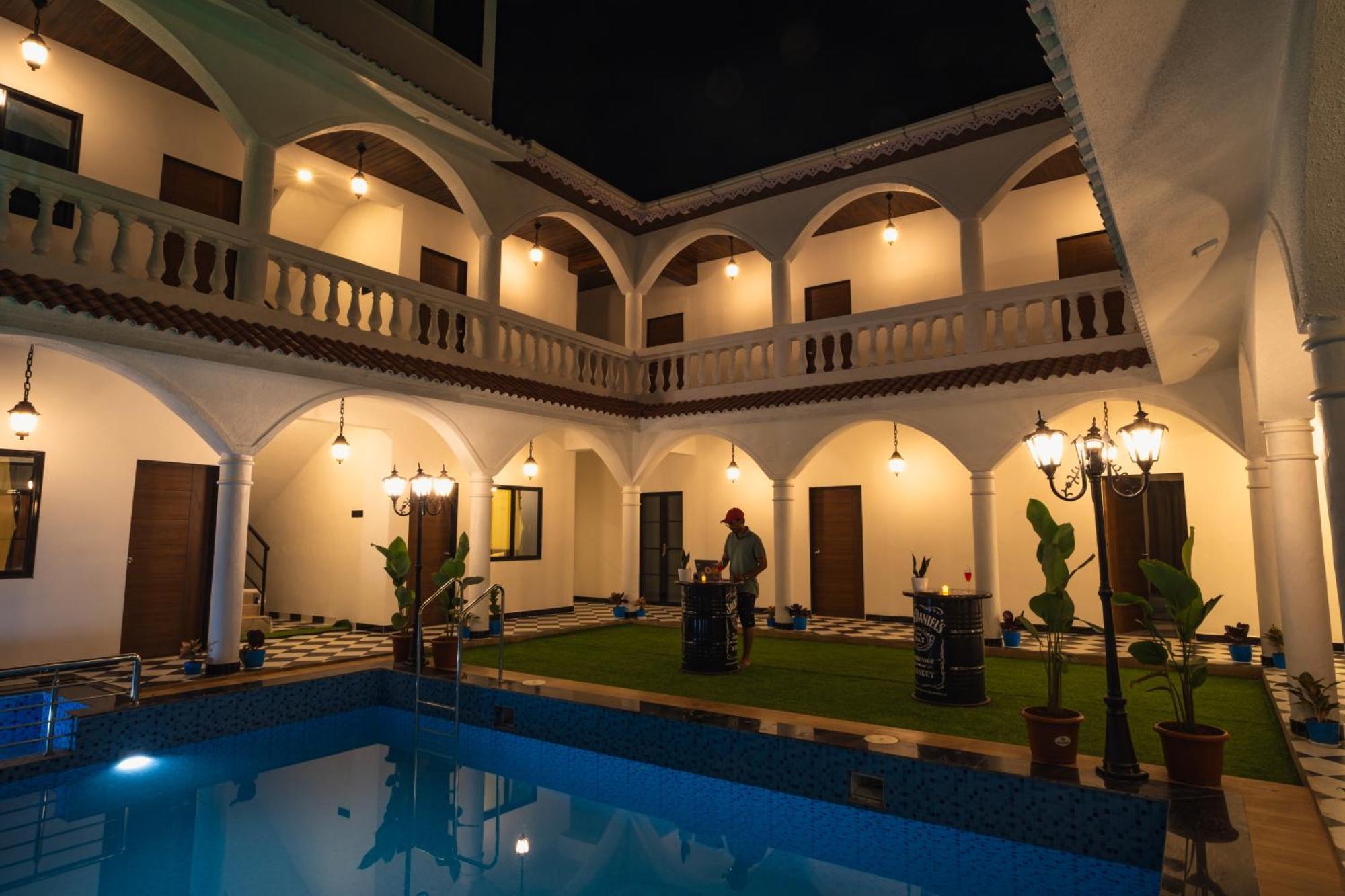 Sapphire Mansion Hotel Alībāg Eksteriør billede