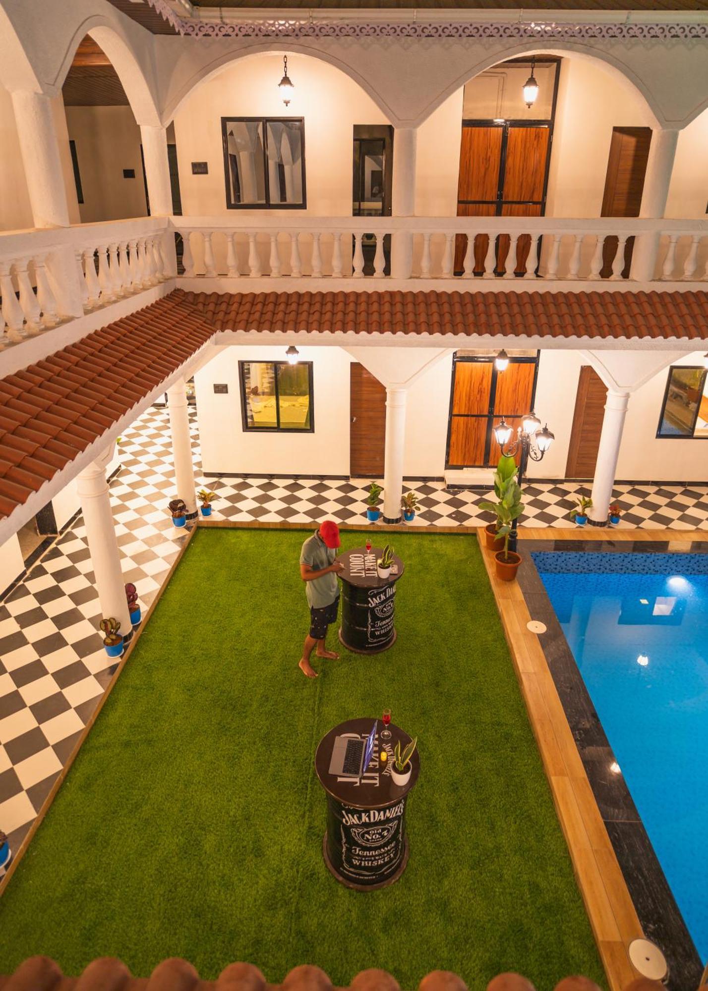 Sapphire Mansion Hotel Alībāg Eksteriør billede